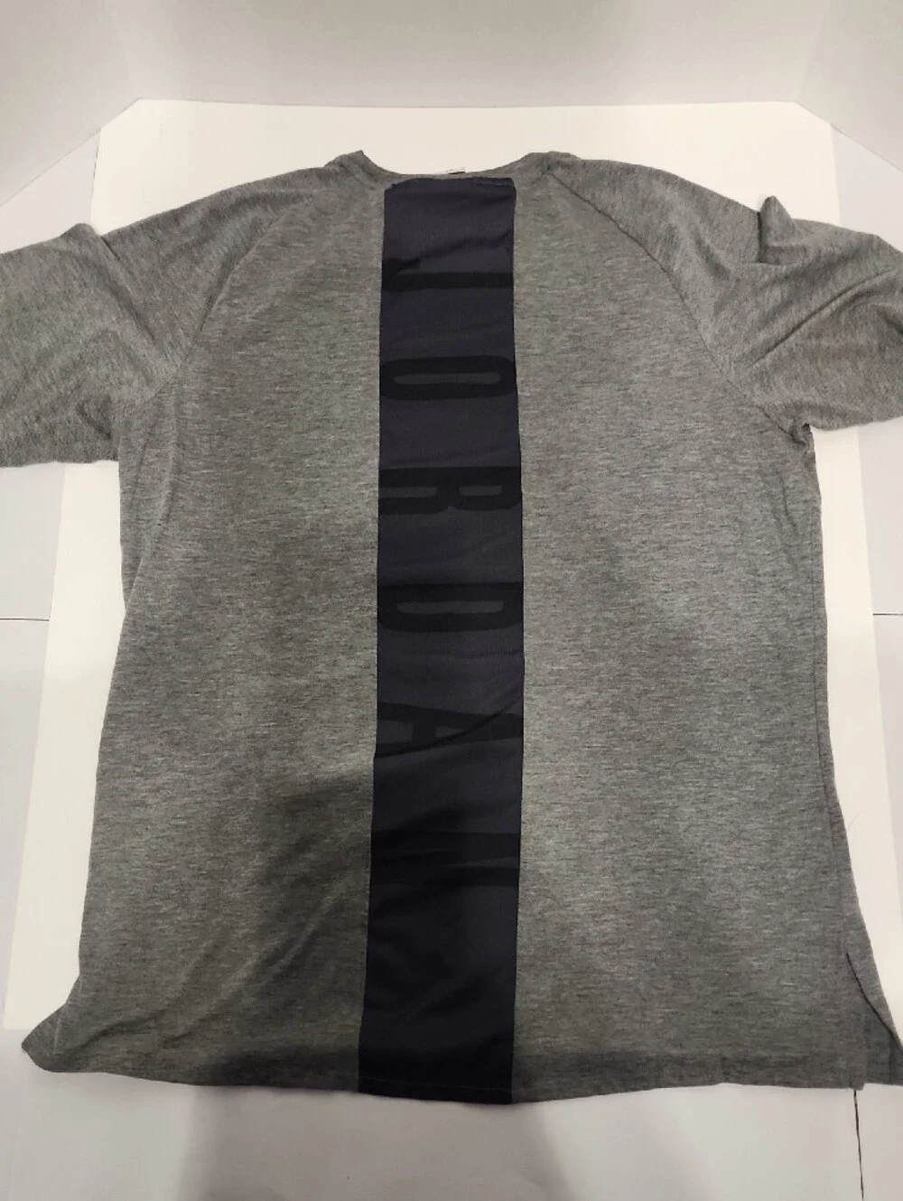Jordan Men's Gray Short-Sleeve Performance Tee with Jumpman Logo
